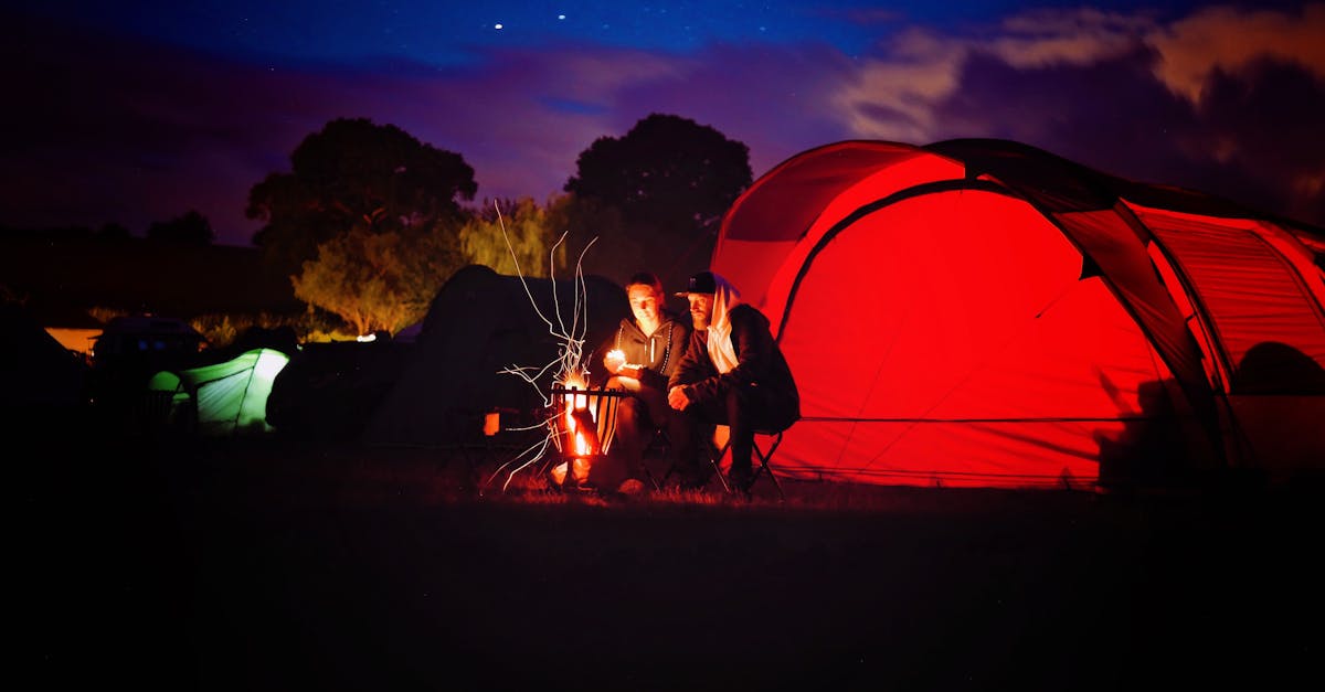découvrez le plaisir du camping en pleine nature ! profitez d'activités en plein air, de moments conviviaux autour du feu de camp et d'une expérience inoubliable en famille ou entre amis. choisissez parmi nos emplacements de camping, tentes confortables et services adaptés pour vivre une aventure mémorable.