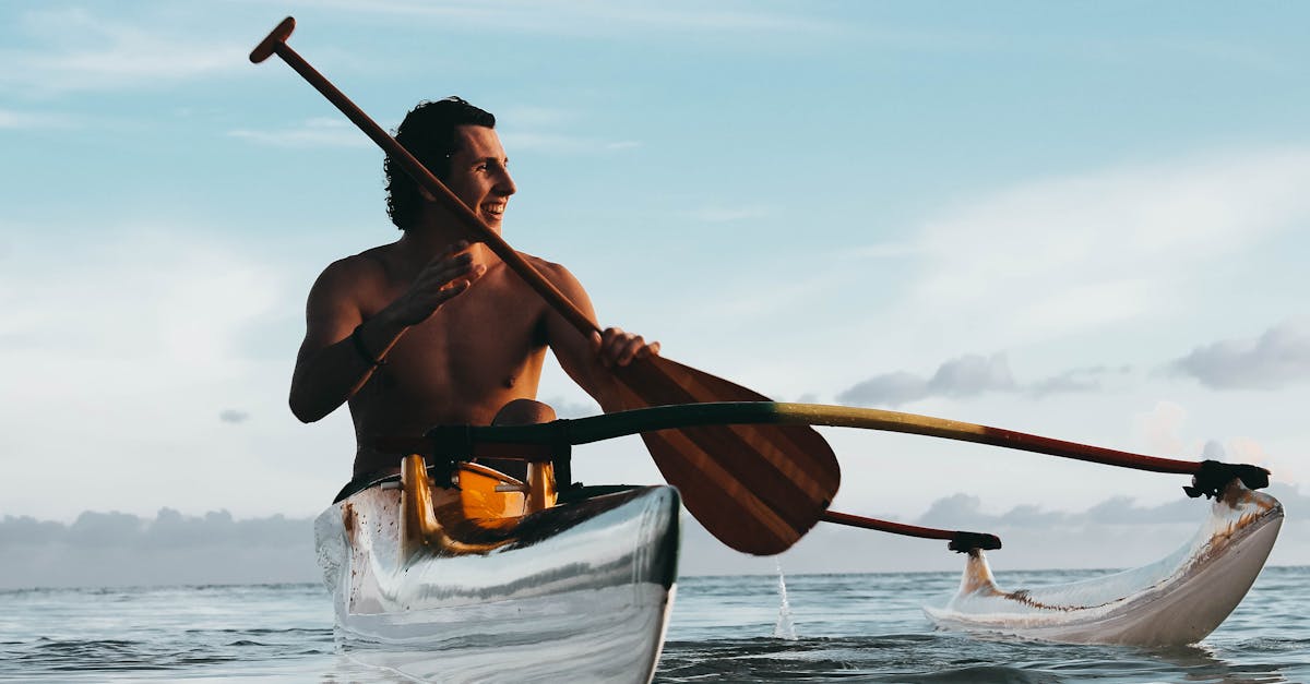 découvrez les plaisirs du canoeing, une activité nautique passionnante qui vous permet d'explorer des rivières, des lacs et des paysages à couper le souffle. que vous soyez débutant ou expert, vivez des aventures inoubliables en pleine nature tout en perfectionnant vos techniques de pagaie.